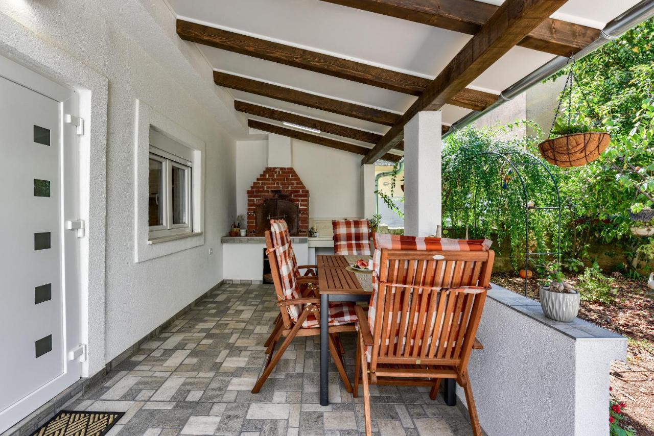 Yula Apartma Zadar