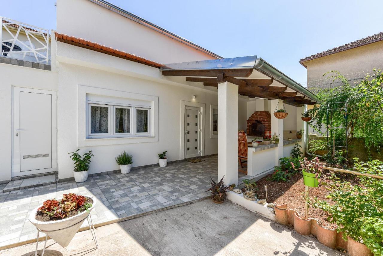 Apartment Yula