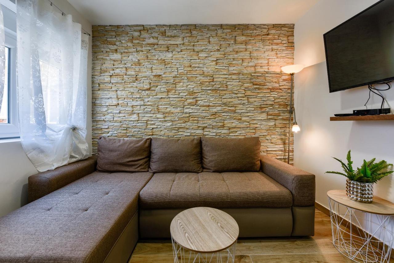 Apartment Yula *